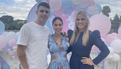 开云平台-奥斯卡暂定下周启程返回中国 爱妻即将临盆不随行