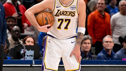 开云体育网站-东契奇20场45+已跻身历史前15 哈登现役第一 MJ第2&amp;落后榜首100场