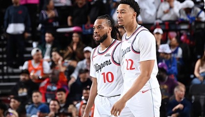 开云体育网站-为数不多表现正常的球员，但快船侧翼新星却并没有得到足够的支持