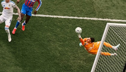 水晶宫战平利兹联，马特塔伤愈复出|英超|利兹联队|世界杯|哆啦A梦|替补_新浪体育_新浪新闻