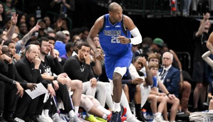 开云体育-NBA传闻：克里斯·米德尔顿为啥拒绝掘金的邀请，选择留在独行侠