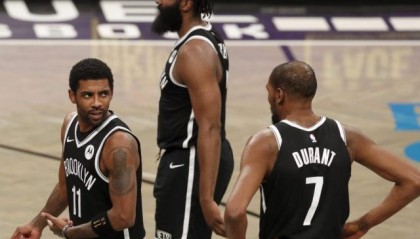 开云官方-篮网如何补强？1997版火箭成反例 杜兰特面临挑战